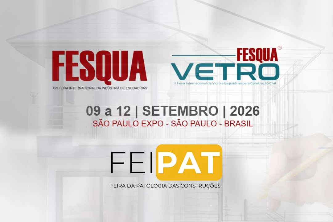 Logotipos das feiras de negócios FESQUA (XVI Feira Internacional da Indústria de Esquadrias), FESQUA VETRO (II Feira Internacional de Vidro e Esquadrias para Construção Civil) e FEIPAT (Feira da Patologia das Construções). No centro da imagem, o texto indica a data e o local do evento: 09 a 12 de setembro de 2026, no São Paulo Expo, em São Paulo, Brasil. O fundo tem um tom claro e exibe o desenho técnico de uma fachada residencial em linhas finas.