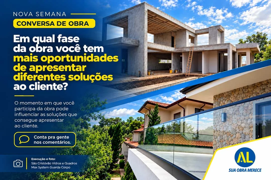 Infográfico comparativo mostrando a estrutura de uma casa em obra e uma residência finalizada com guarda-corpo de vidro Max System, executado pela São Cristóvão Vidros e Quadros em parceria com a AL Sua Obra Merece.