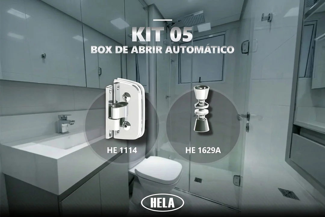 Kit 05 HELA com dobradiça automática HE 1114 cromada e puxador HE 1629A para portas de box de abrir em vidro temperado de banheiro.